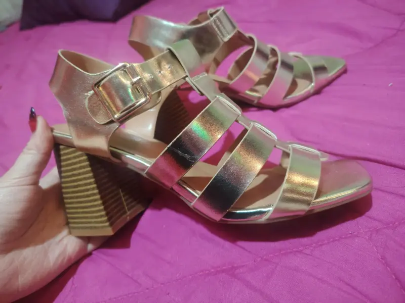 Sandalias Doradas Talla 38/37 - 2