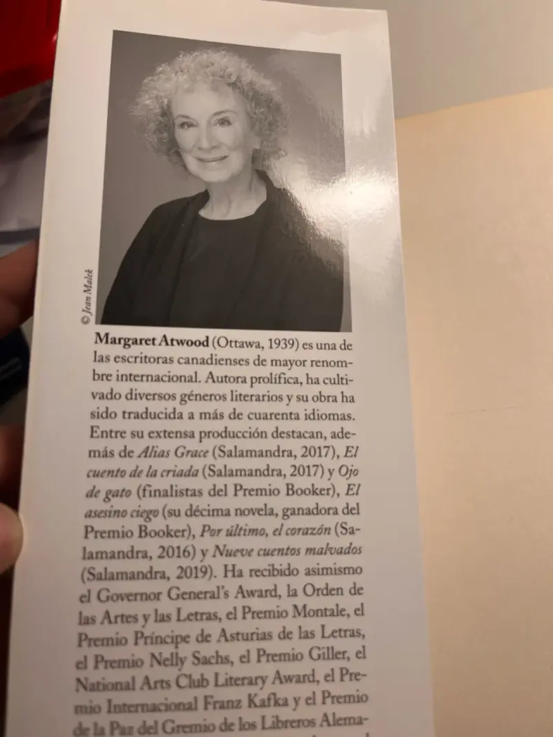 Libro Los Testamentos de Margaret Atwood - 3