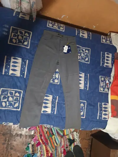 Pantalón de colegio talla 16 - miniatura 2