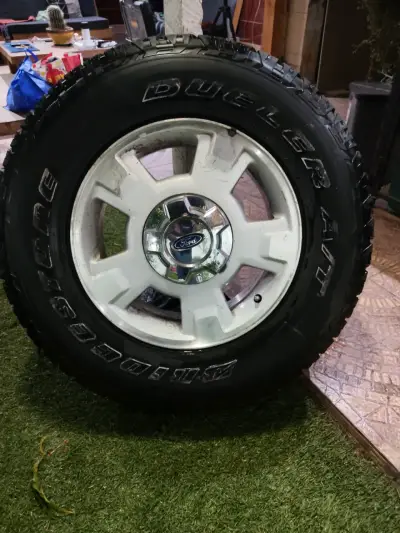 NEUMATICOS BRIDGESTONE 265/70 R17 123/12 - miniatura 1