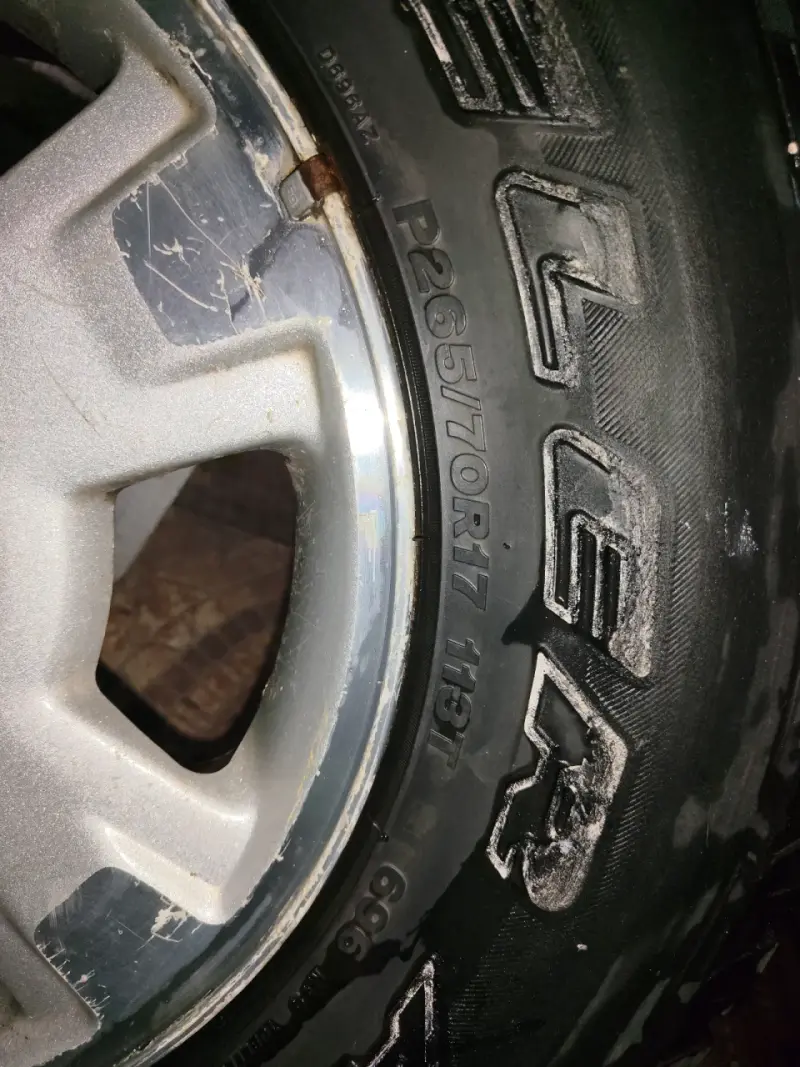 NEUMATICOS BRIDGESTONE 265/70 R17 123/12 - 5