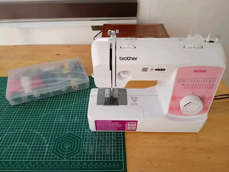 VENDO MÁQUINA DE COSER