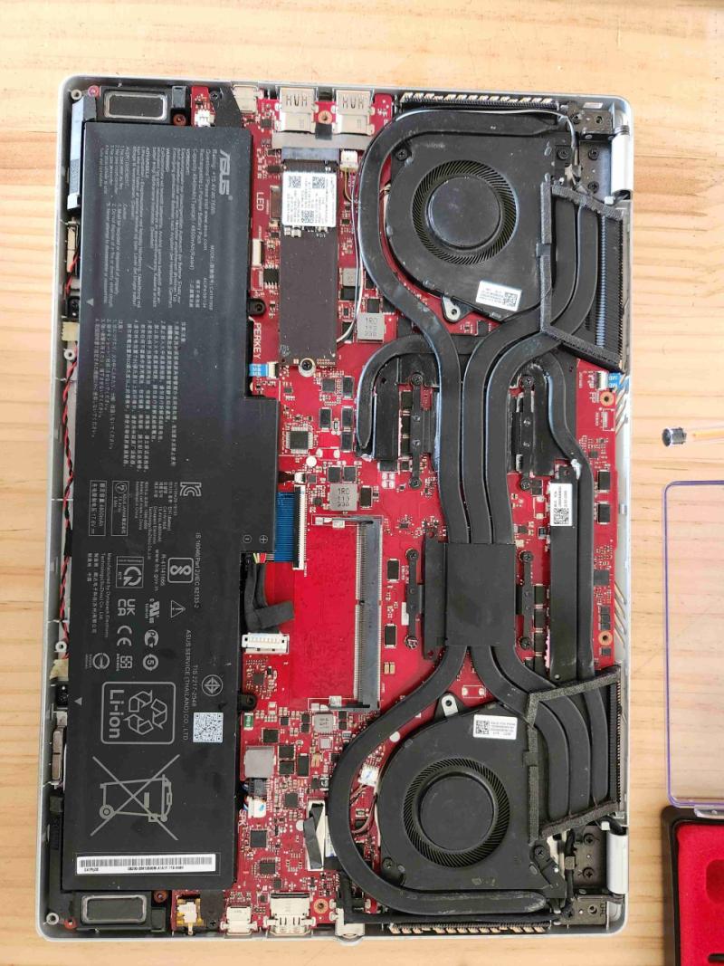 Notebook para respuesto ASUS ROG Zephyrus G14 - 4