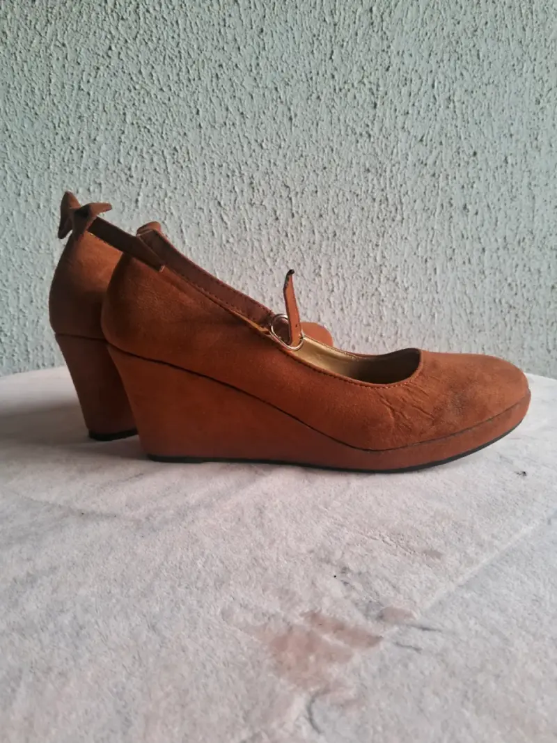 Zapatos de gamuza café tabaco NUEVOS - 3