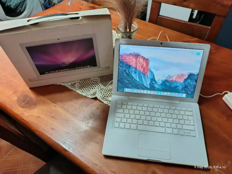 Macbook A1181 año 2009 - 4