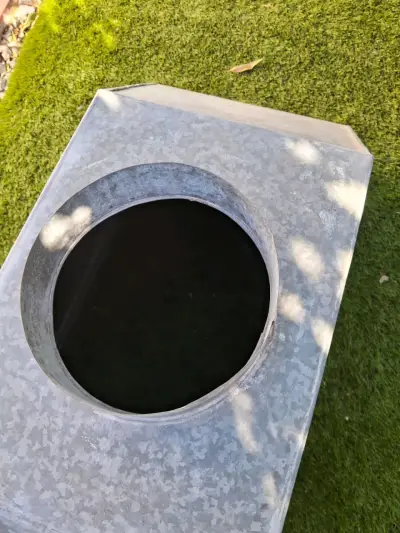 Campana para quincho galvanizada, sin uso - miniatura 2