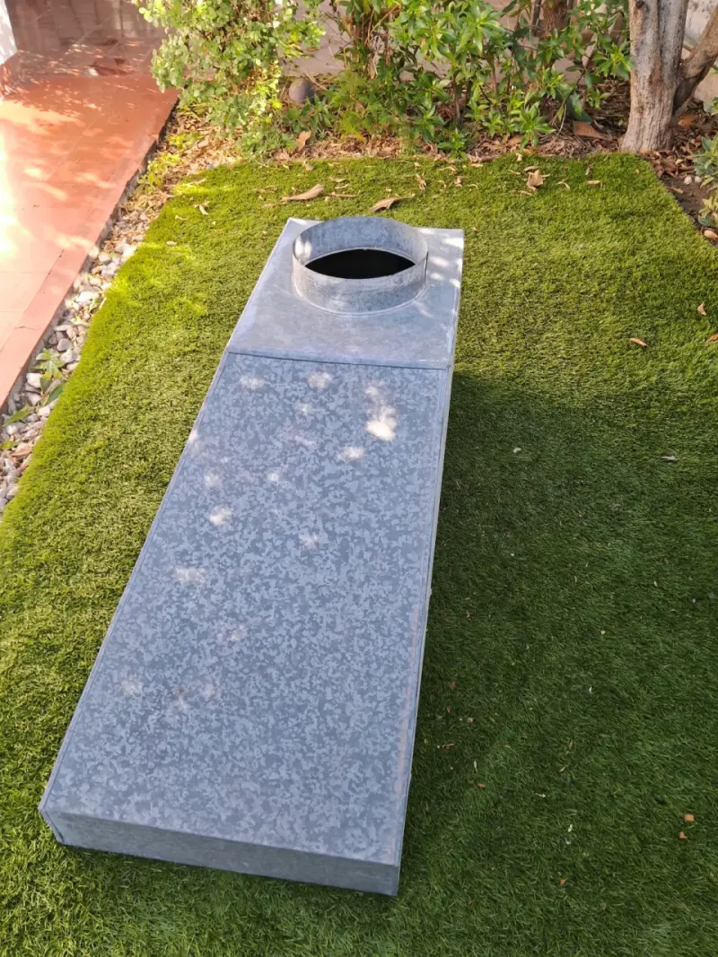 Campana para quincho galvanizada, sin uso - 3