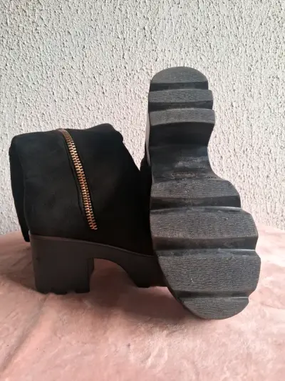 Botas largas, doble cierre, tipo gamuza. Negras - miniatura 3