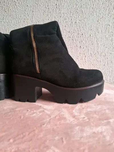 Botas largas, doble cierre, tipo gamuza. Negras - miniatura 5