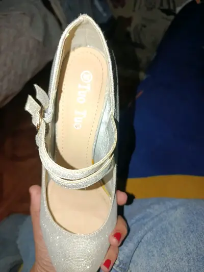 Tacones talla 39 un solo uso - miniatura 4