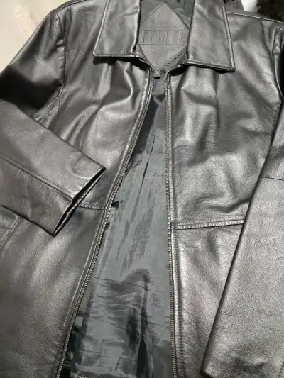 Chaqueta cuero - miniatura 1