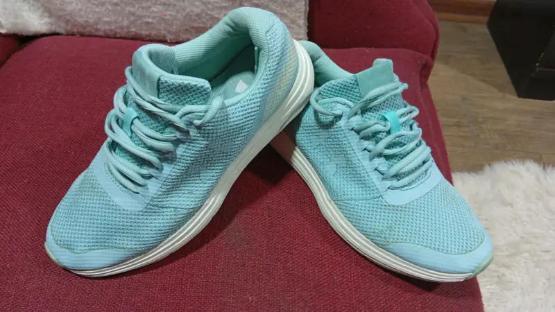 Zapatillas en perfectas condiciones - 2