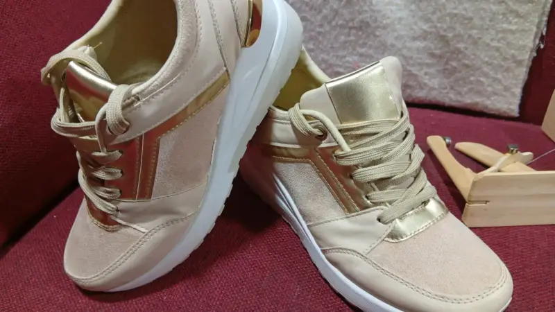 Zapatillas en perfectas condiciones - 4