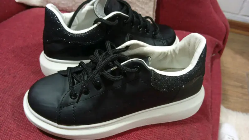 Zapatillas en perfectas condiciones - 5