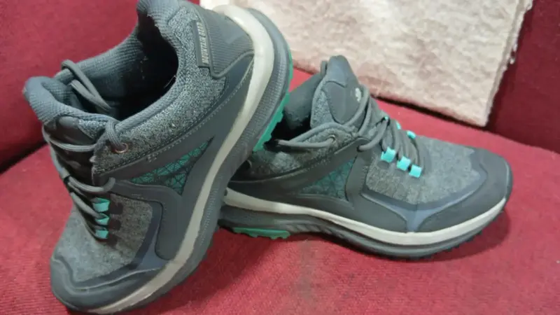 Zapatillas en perfectas condiciones - 6