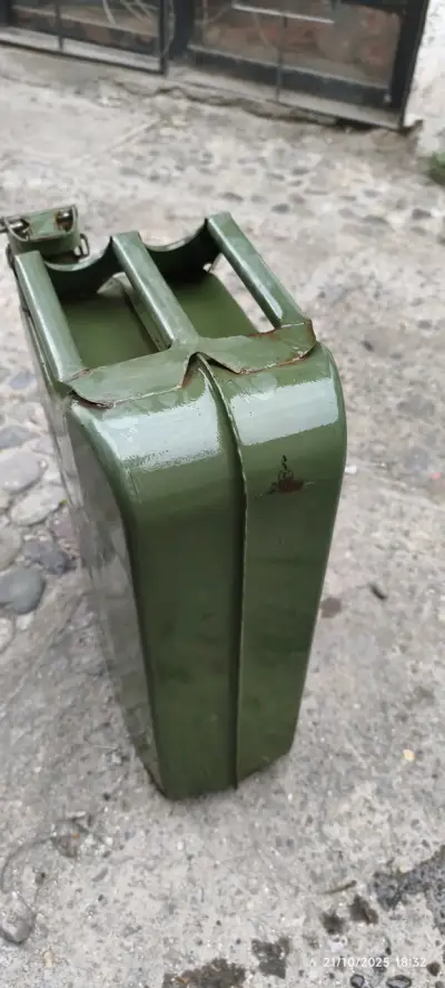 Bidón metálico bencina 20lts - miniatura 2