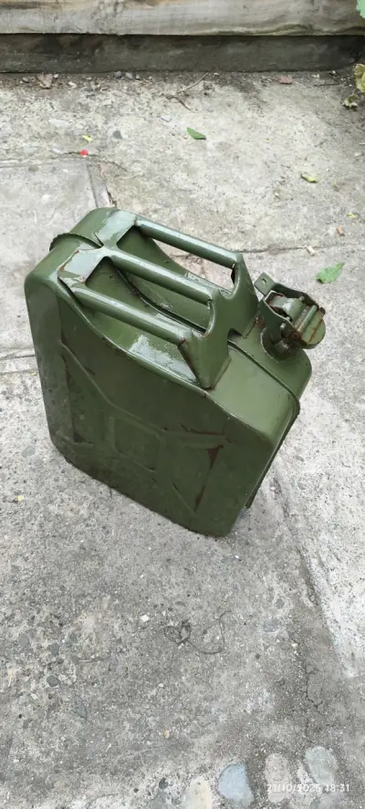 Bidón metálico bencina 20lts - miniatura 5