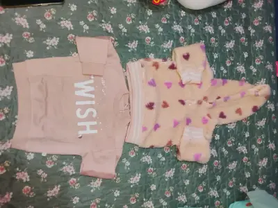 Vendó ropa de mi bebé(NIÑA) - miniatura 1