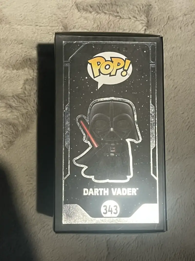 Funko Pop Darth Vader 343 - 2