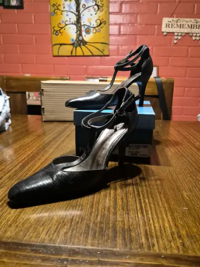 Zapatos Pollini talla 39 - miniatura 2