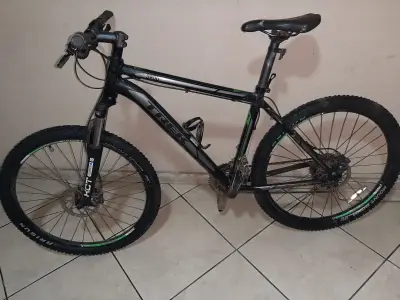 Bicicleta trek - miniatura 1