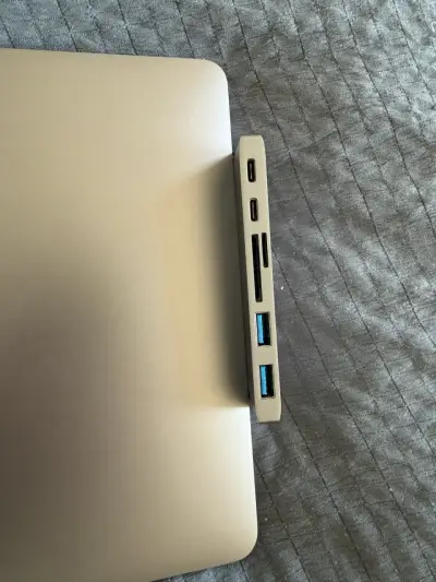 MacBook Air Intel i3 2020 - miniatura 2