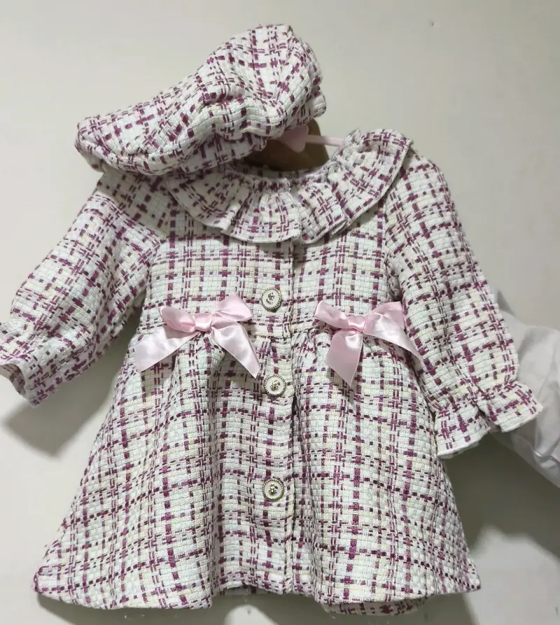 Vestido con boina para bebé - 2