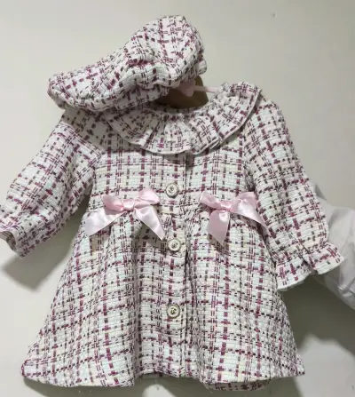 Vestido con boina para bebé - miniatura 2