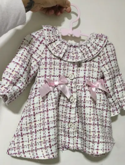 Vestido con boina para bebé - miniatura 3