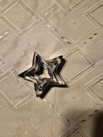 5 moldes metálicos en forma de estrella - miniatura 1