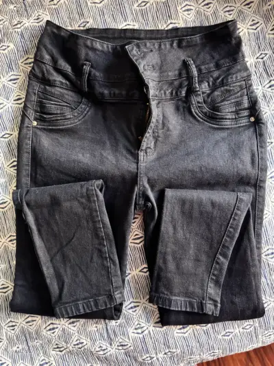 Jeans mossimo negro - miniatura 2
