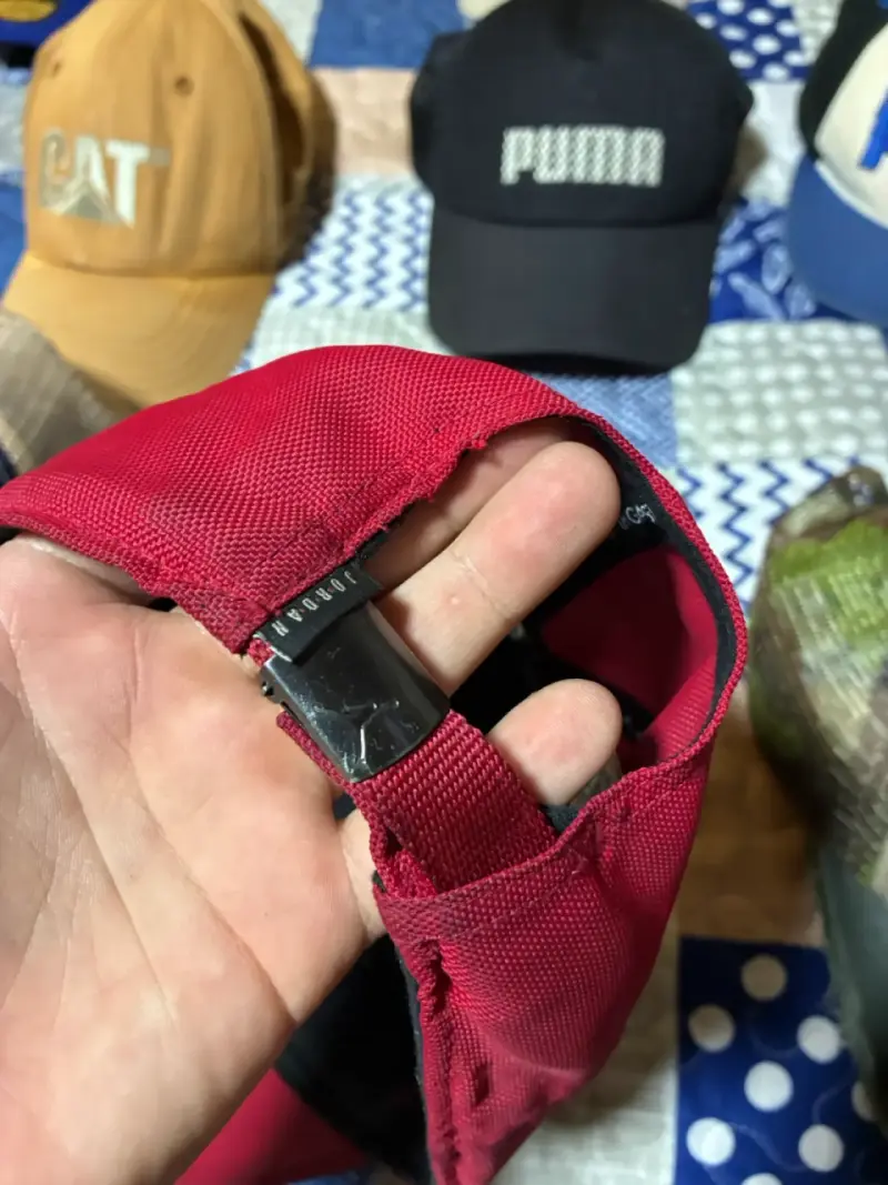Gorros de marca pumas y Jordan - 5