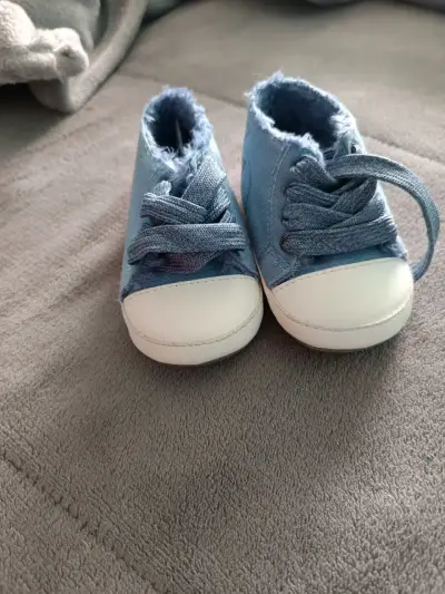 Ropa niño y zapatillas - miniatura 4