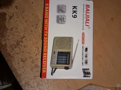 Camara y radio a pilas - miniatura 2
