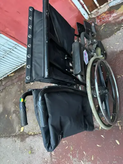 Silla de rueda bariatríca - miniatura 4