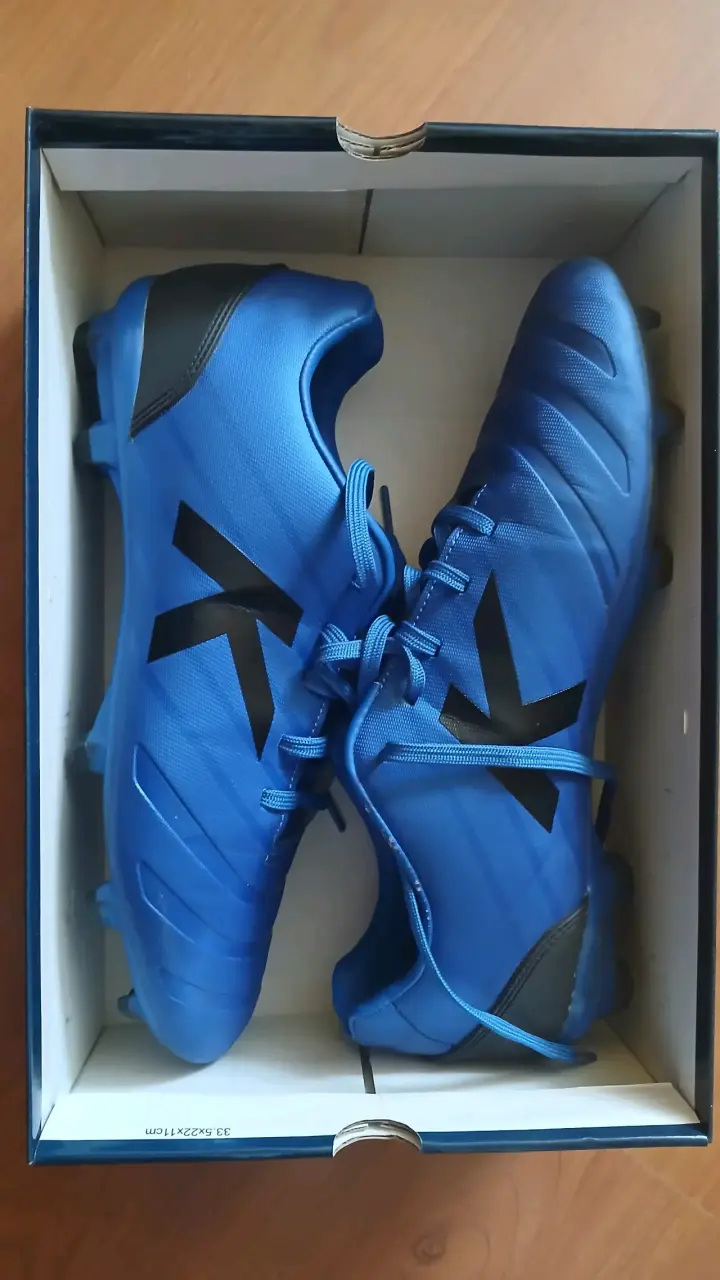 Zapatillas de Futbol 11, talla 43 marca Kelme - 2