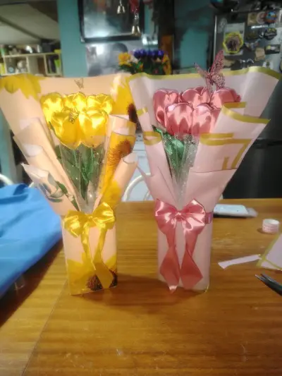 Ramo de 5 tulipanes eternos. - miniatura 1