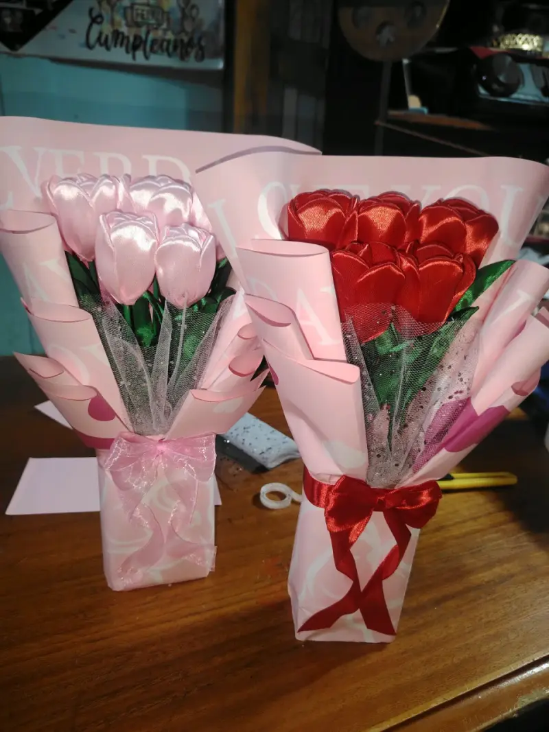 Ramo de 5 tulipanes eternos. - 3