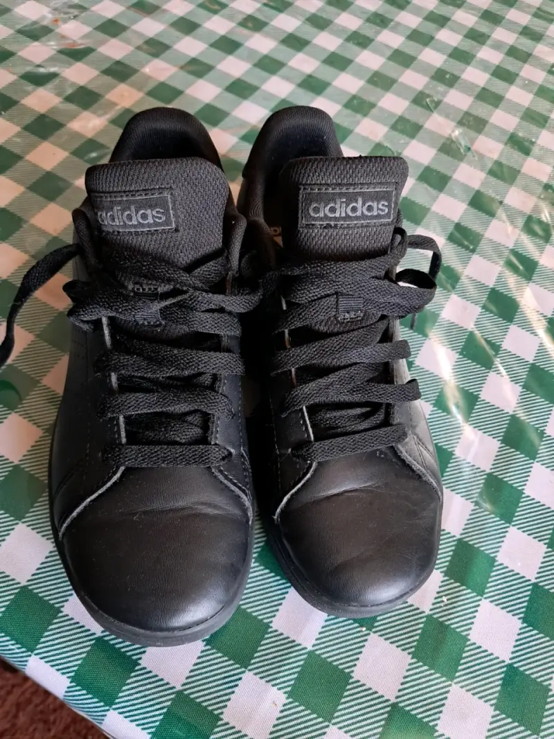 Casco y zapatillas - 6