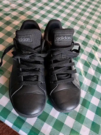 Casco y zapatillas - miniatura 6