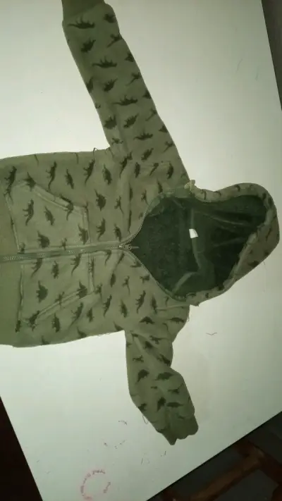 Ropa de niño prácticamente nueva - miniatura 4