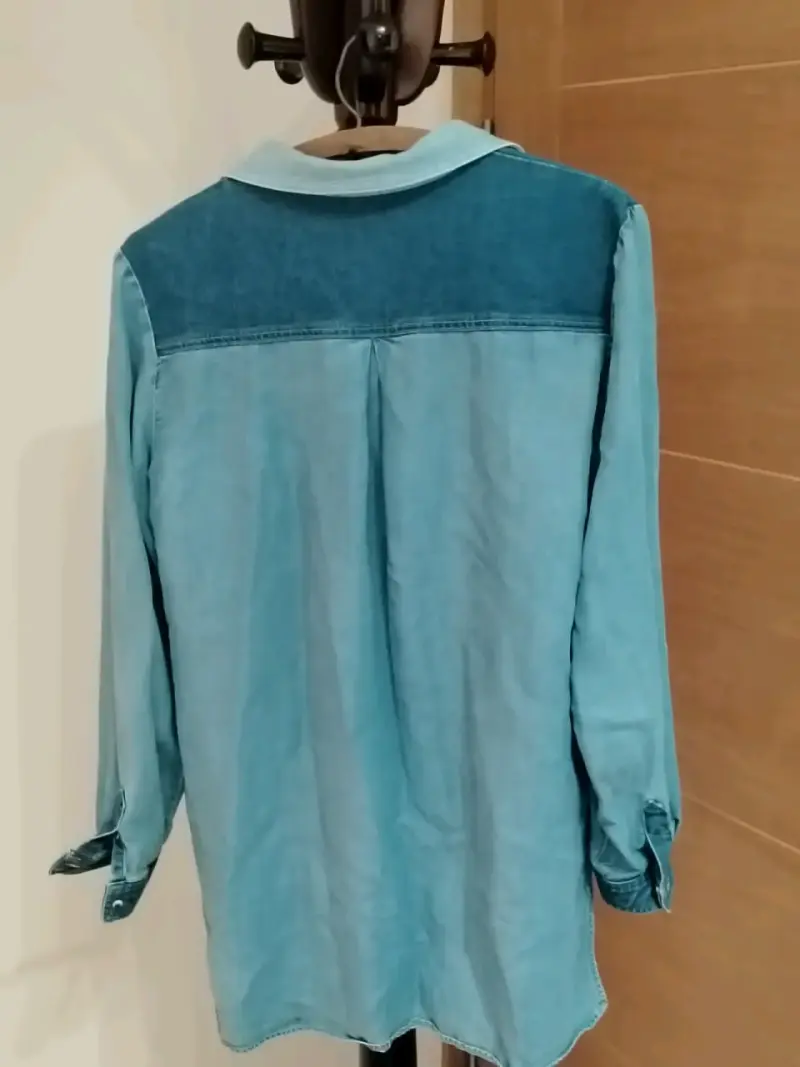 Blusa camisera denim  talla M marca Zara - 3