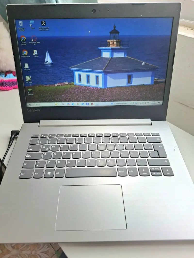 Vendo notebook lenovo - 1