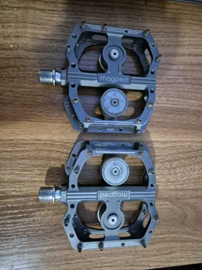 Pedales Magnéticos Magped 2 Enduro 200N MTB - miniatura 2