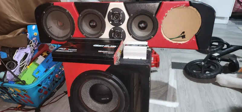 Sonido 1 bajo 4 medios 2 plantas - 1