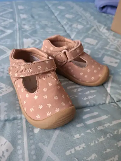 Zapato colloky talla 20 - miniatura 1