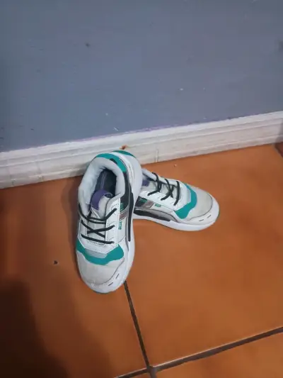 Jeans de mujer y zapatos - miniatura 4