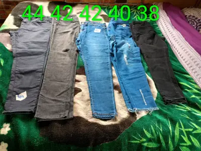 Jeans de mujer y zapatos - miniatura 5
