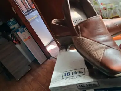Zapatos 16 horas  cuero # 40 impekables $10 mil - miniatura 3