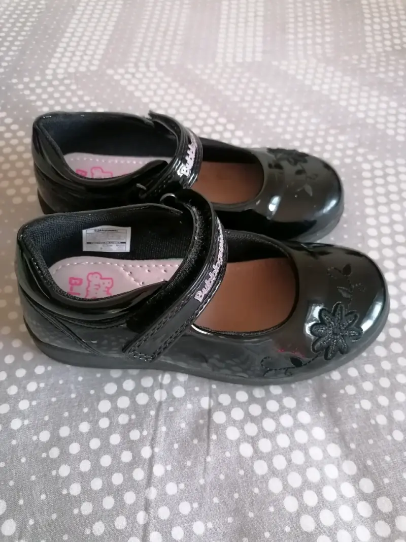 Zapato charol negro niña